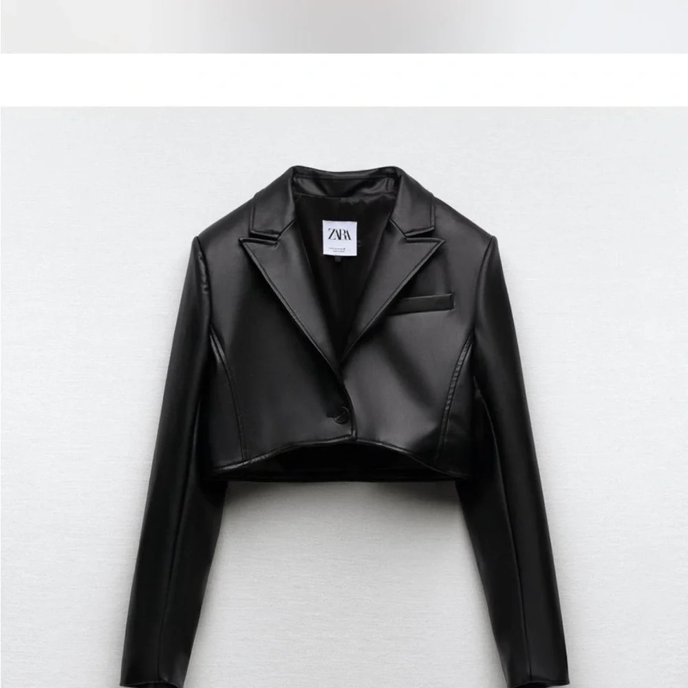 Cropped leather jacket - Picture 2 of 4